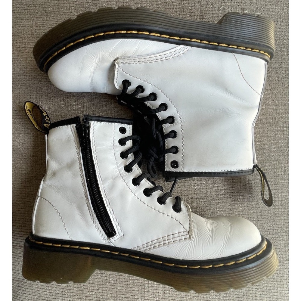 Dr Martens 1460 Youth White Patent Leather Boots Size 13Y EUC Lace Up